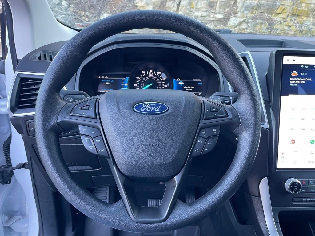 Certified 2024 Ford Edge SE image 16