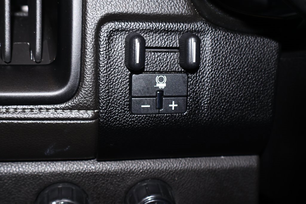 Used 2021 GMC Canyon Denali image 29