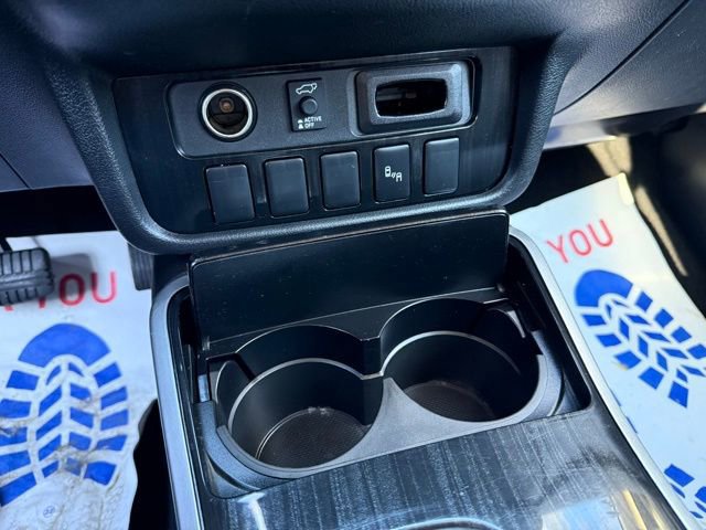 Used 2018 Mitsubishi Outlander 4WD Plug-In Hybrid image 29