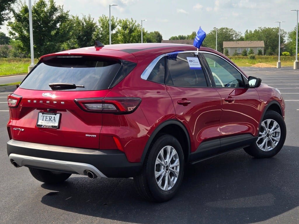 Certified 2023 Ford Escape Active AWD/4WD image 10
