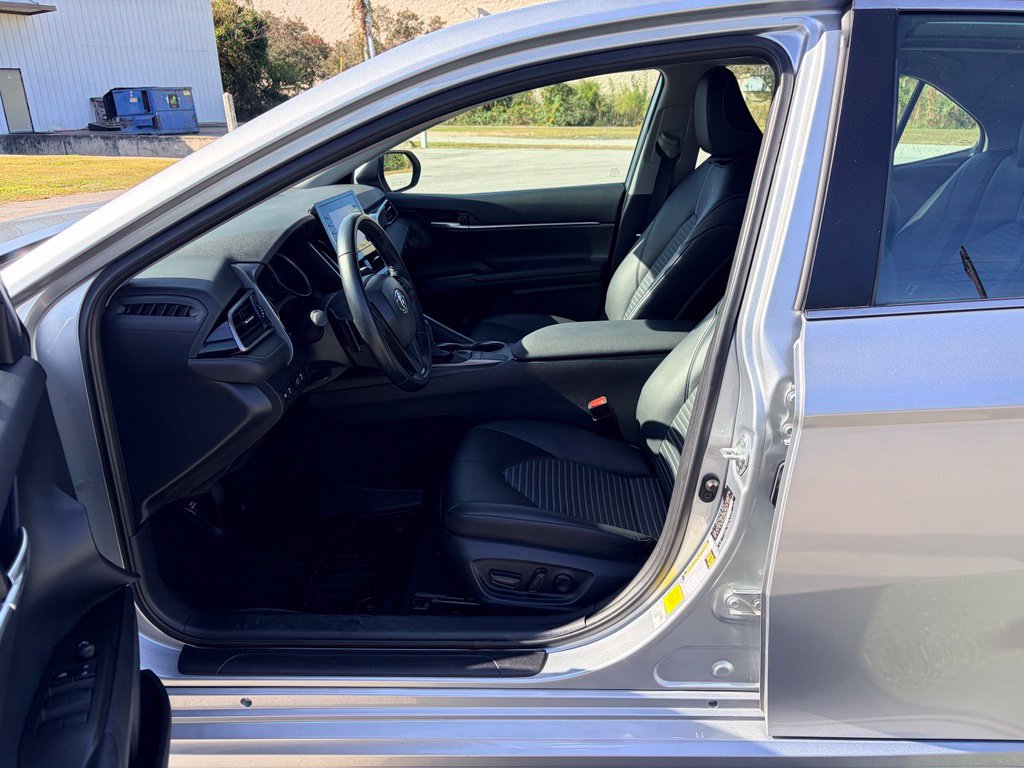 Used 2024 Toyota Camry SE FWD image 18