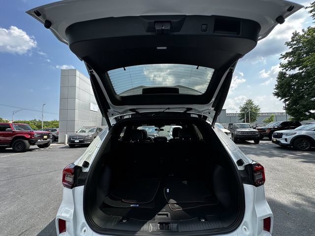 Certified 2023 Ford Escape ST-Line w/ Tech Pack #1 AWD/4WD image 42