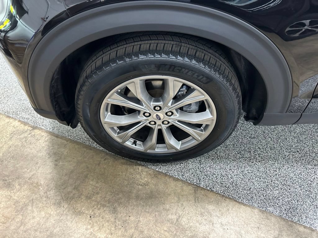 Certified 2023 Ford Explorer XLT w/ Equipment Group 202A AWD/4WD image 34