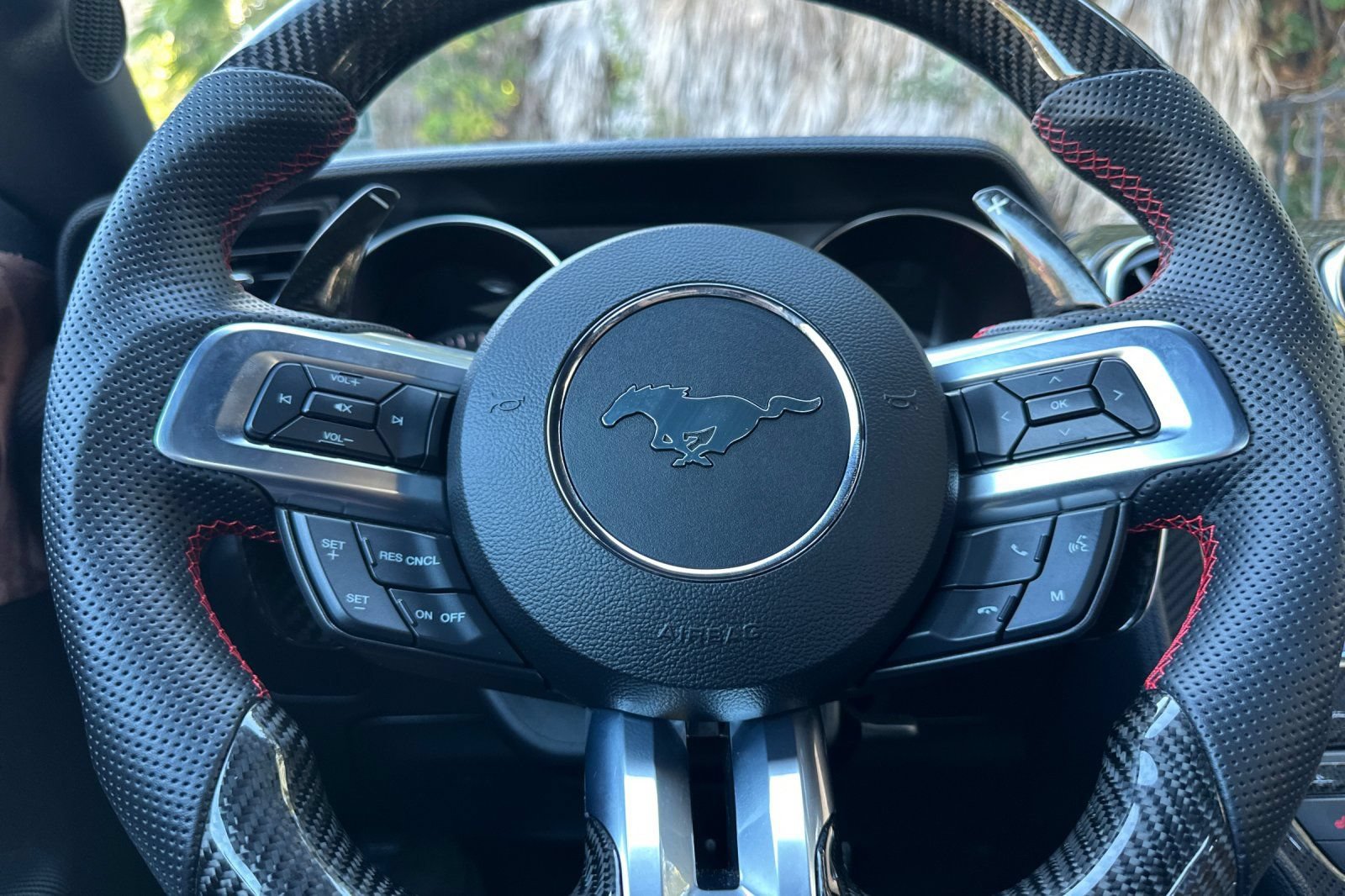 Certified 2020 Ford Mustang Premium RWD image 34