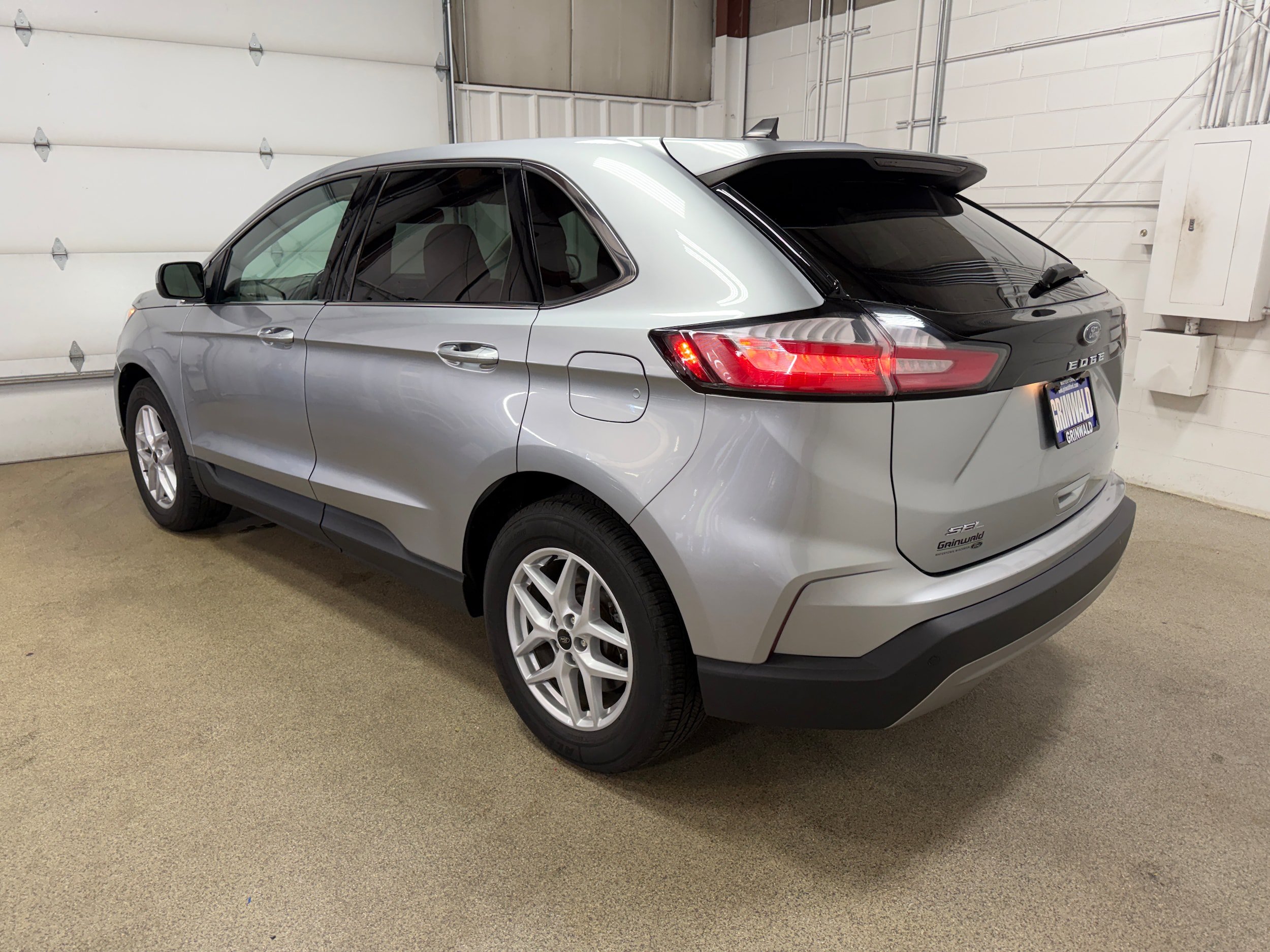 Certified 2023 Ford Edge SEL AWD/4WD image 8