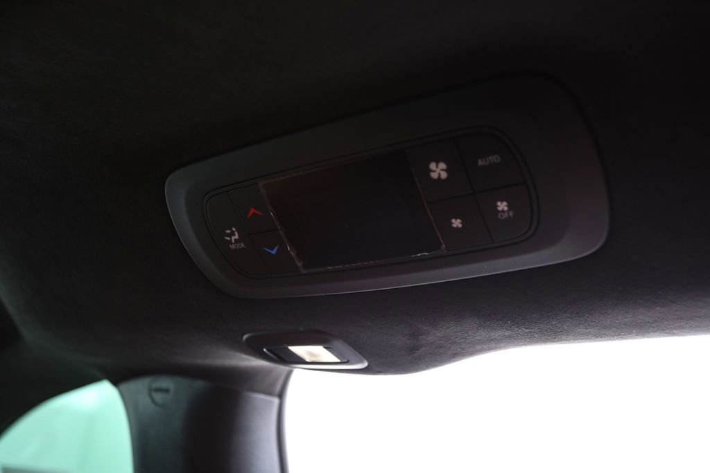 Used 2024 Chrysler Pacifica Pinnacle w/ Trailer Tow Group image 29