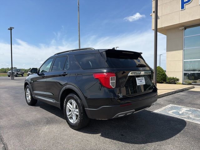 Certified 2020 Ford Explorer XLT w/ Equipment Group 202A AWD/4WD image 3
