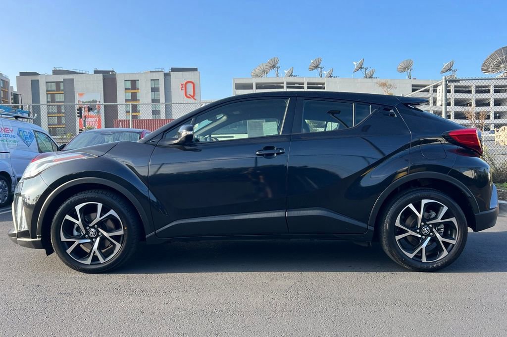 Used 2020 Toyota C-HR XLE image 7