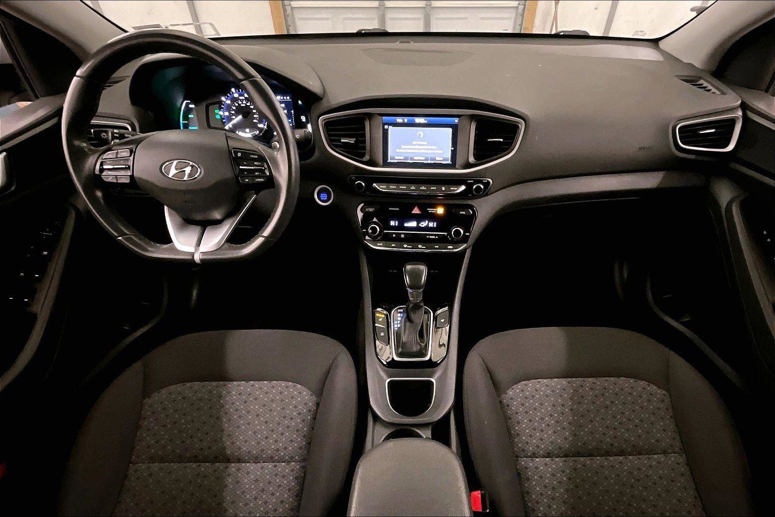 Used 2019 Hyundai Ioniq Plug-In Hybrid image 14