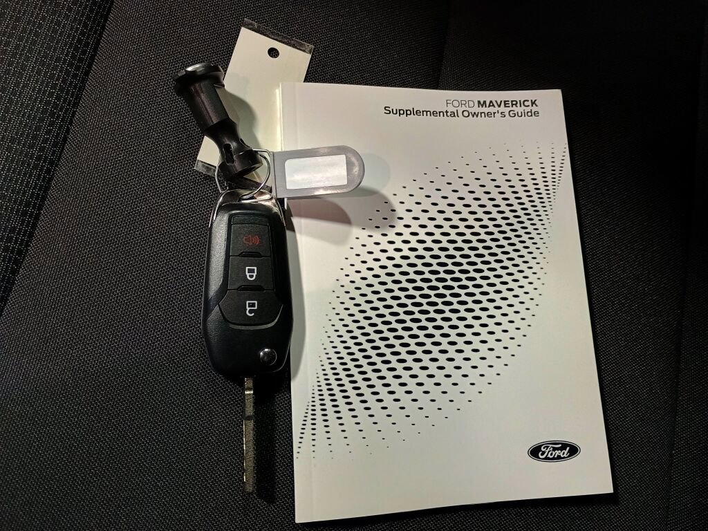 Certified 2025 Ford Maverick XL image 4