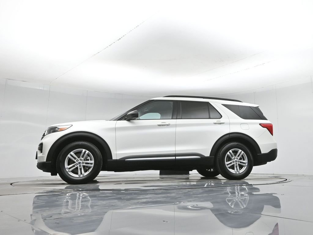 Certified 2022 Ford Explorer XLT image 57