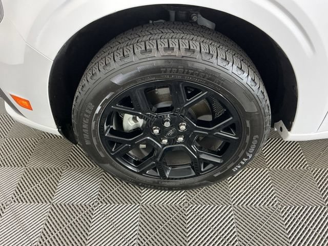 Certified 2025 Ford Maverick Lobo AWD/4WD image 31