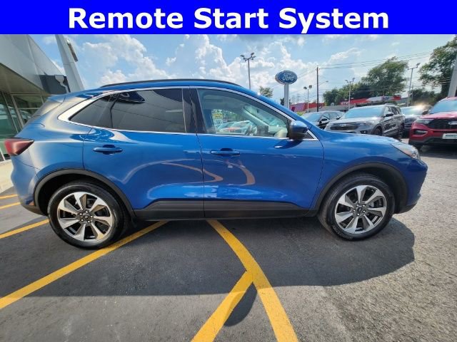 Certified 2023 Ford Escape Platinum w/ Premium Technology Package AWD/4WD image 9