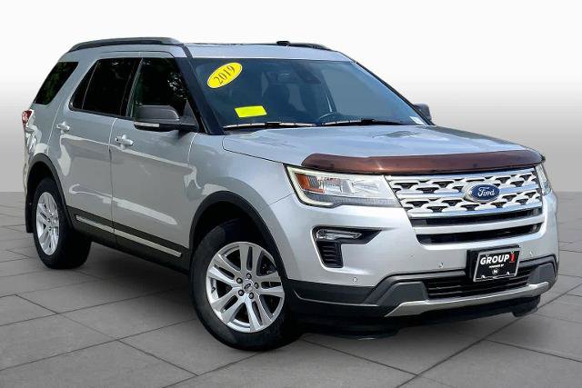 Certified 2019 Ford Explorer XLT w/ Equipment Group 202A AWD/4WD image 3