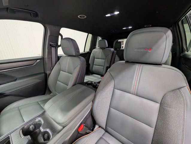 Used 2025 GMC Acadia AT4 AWD/4WD image 13