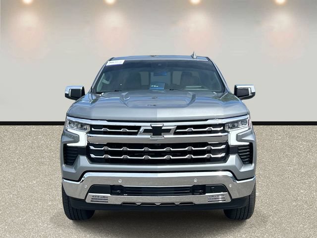 Used 2025 Chevrolet Silverado 1500 LTZ w/ LTZ Premium Package AWD/4WD image 2