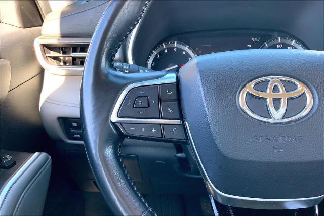 Used 2021 Toyota Highlander XLE image 23