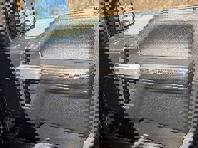 Certified 2020 Ford F150 Lariat w/ Equipment Group 502A Luxury image 37