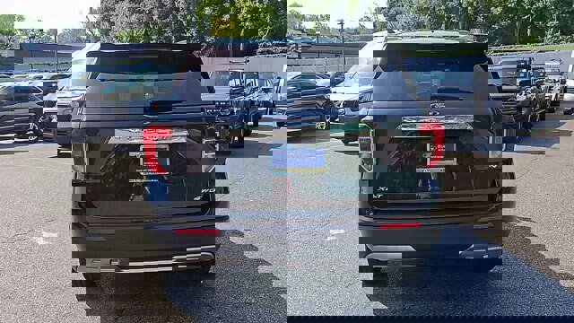 Certified 2022 Ford Explorer XLT w/ Equipment Group 202A image 6