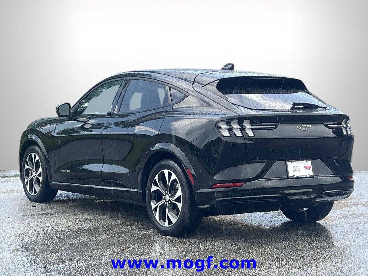 Certified 2023 Ford Mustang Mach-E Premium AWD/4WD image 2