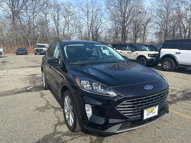 Certified 2022 Ford Escape Titanium w/ Titanium Elite Package AWD/4WD image 1
