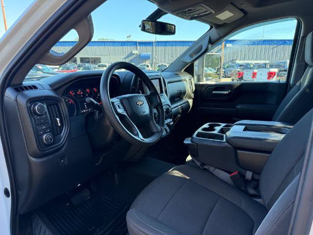 Used 2023 Chevrolet Silverado 2500 Custom w/ Custom Value Package AWD/4WD image 4