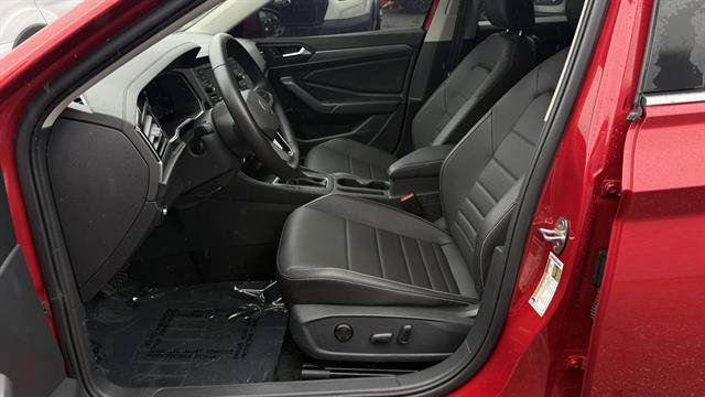 Used 2023 Volkswagen Jetta SE FWD image 10
