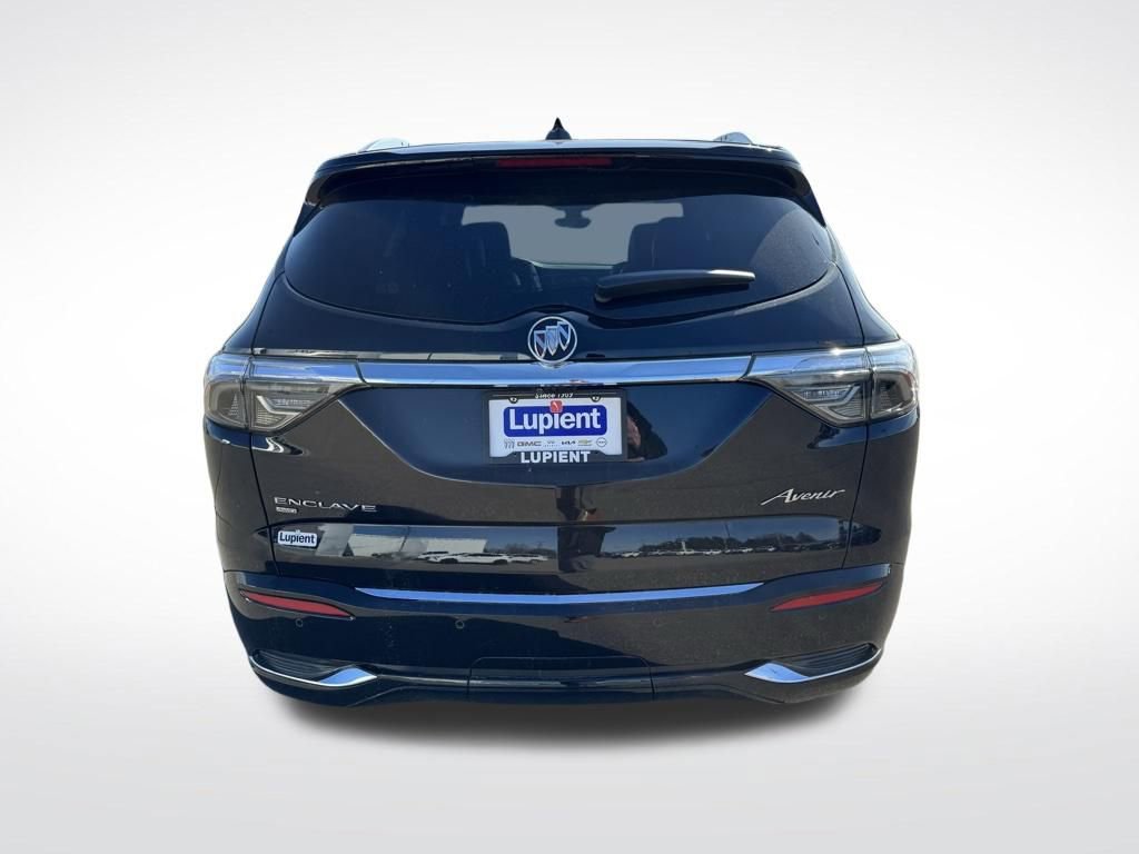 Used 2023 Buick Enclave Avenir image 5
