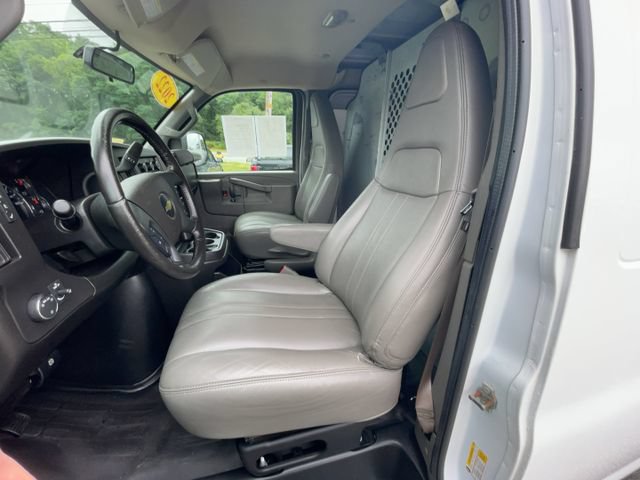 Used 2022 Chevrolet Express 2500 w/ Driver Convenience Package RWD image 15