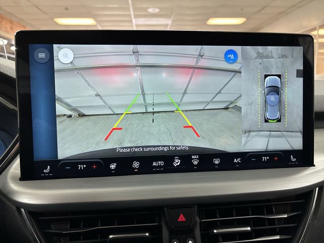 Certified 2025 Ford Escape PHEV w/ PHEV Premium Package image 17