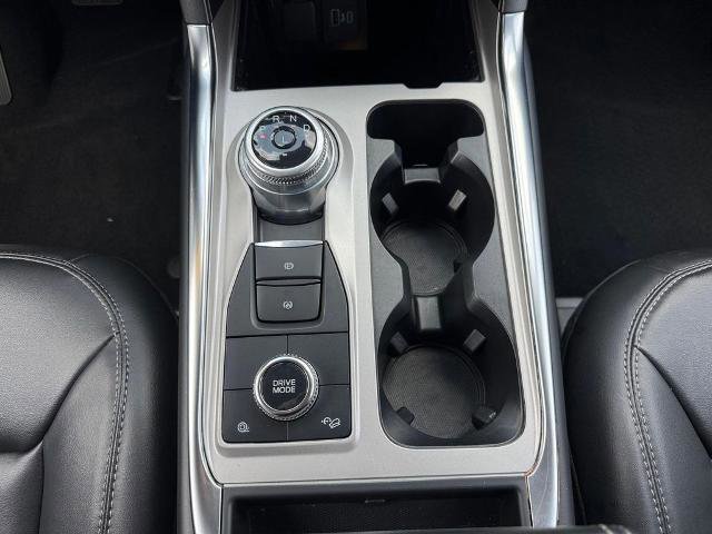 Certified 2022 Ford Explorer XLT w/ Equipment Group 202A AWD/4WD image 17