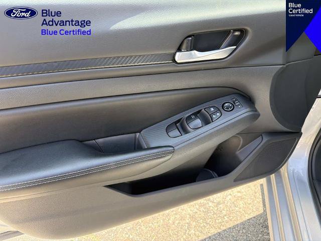 Used 2025 Nissan Altima 2.5 SV FWD image 15