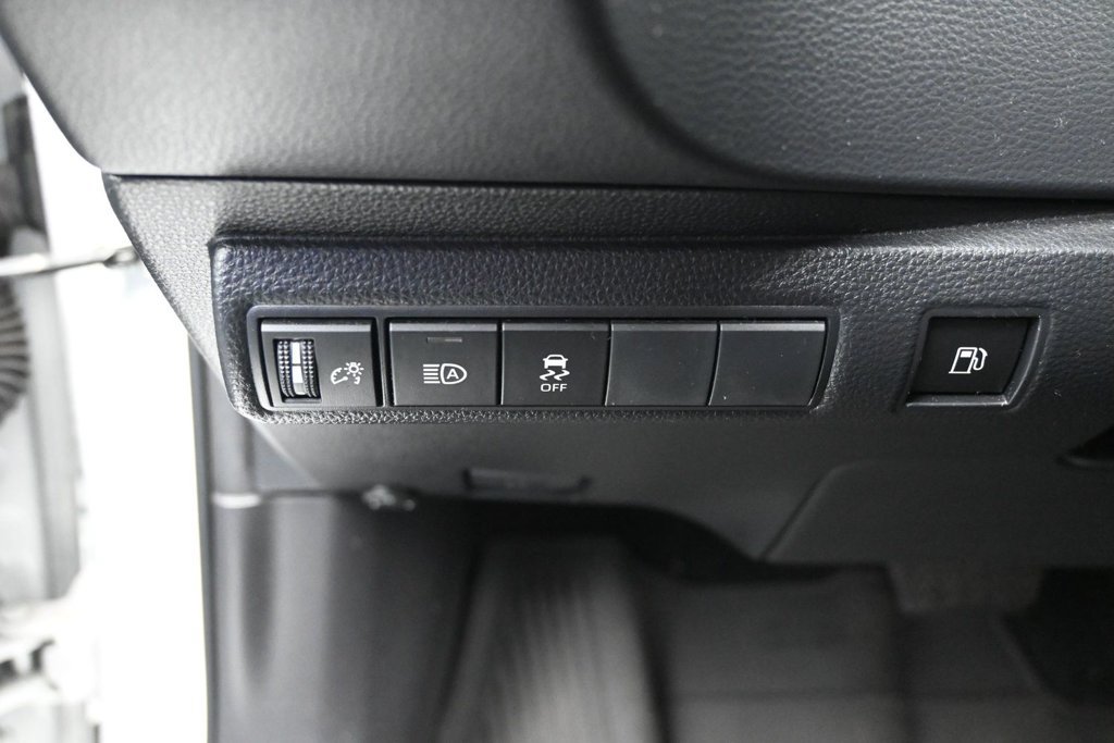 Used 2025 Toyota Corolla SE w/ SE Premium Package FWD image 10