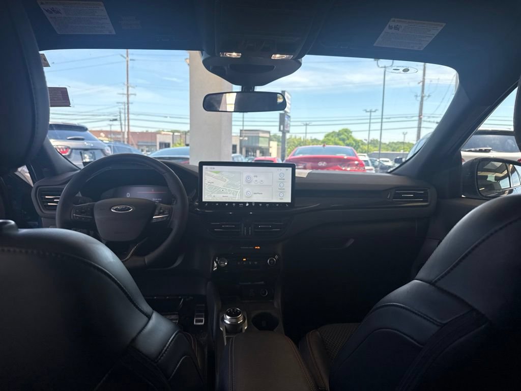 Certified 2023 Ford Escape ST-Line w/ Tech Pack #1 AWD/4WD image 17
