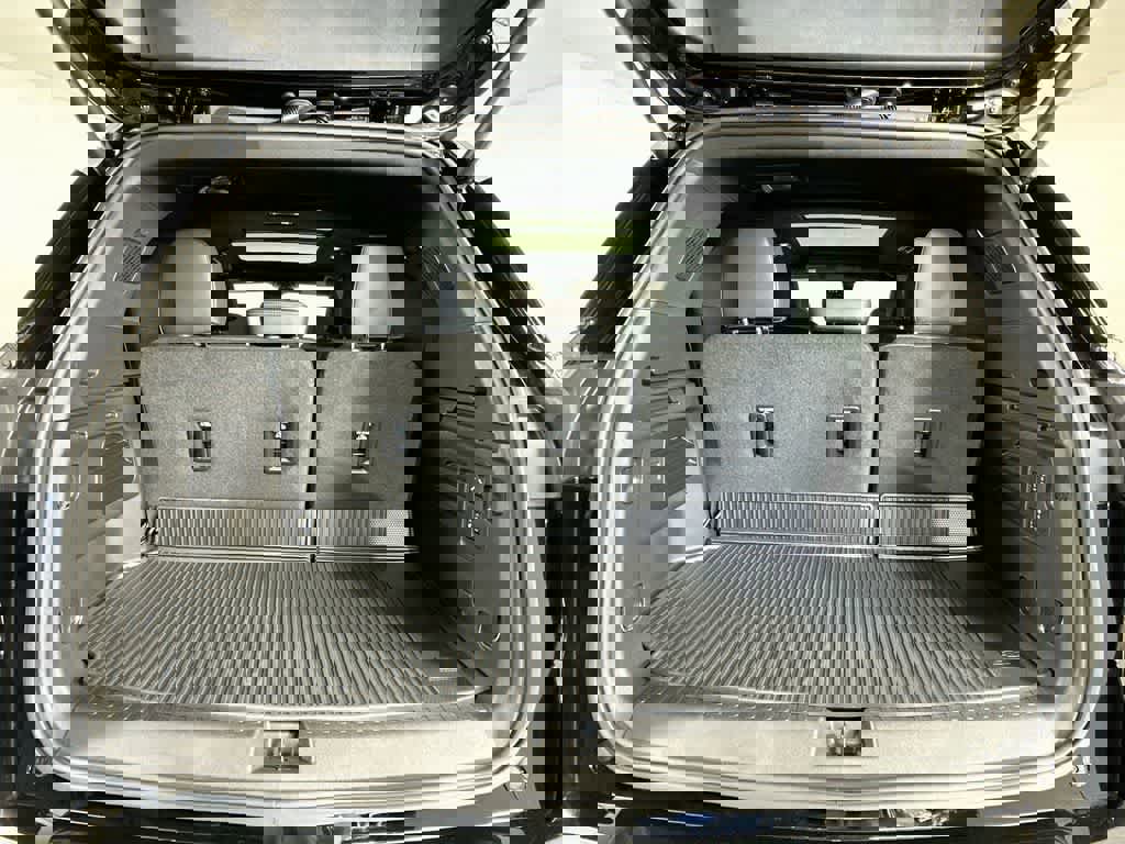 Used 2026 Chevrolet Traverse High Country w/ LPO, Floor Liner Package image 24