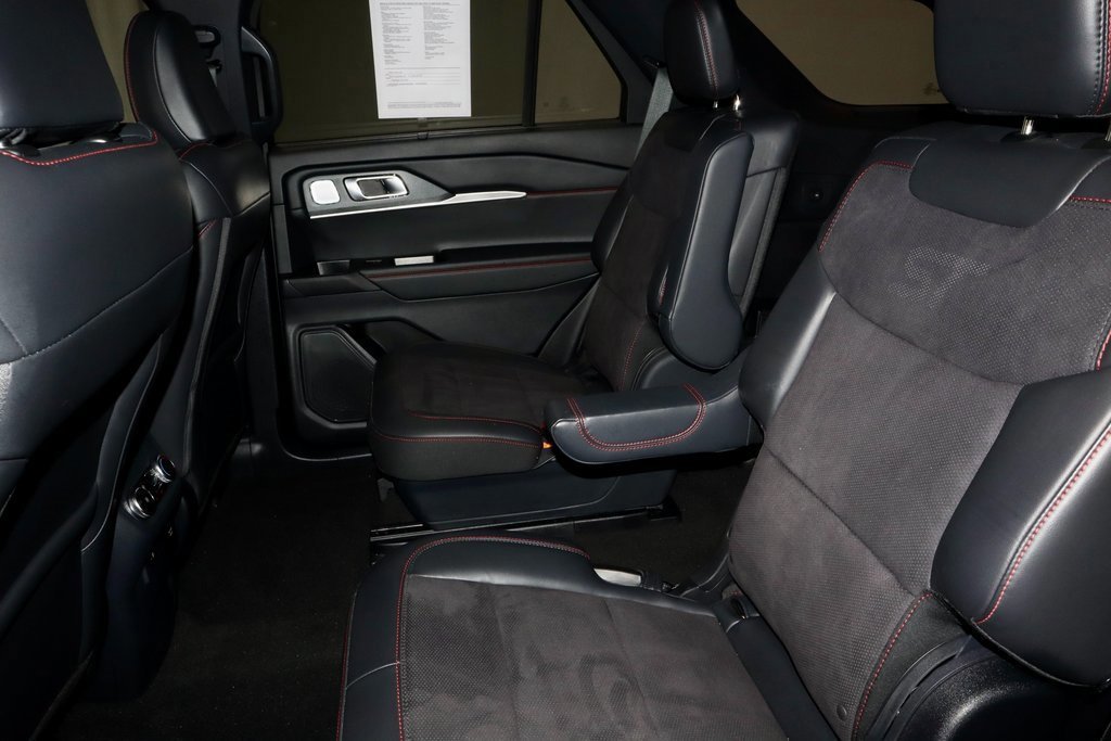 Certified 2025 Ford Explorer ST image 21