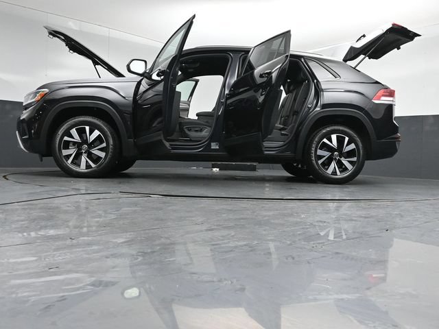 Used 2022 Volkswagen Atlas Cross Sport SE AWD/4WD image 51