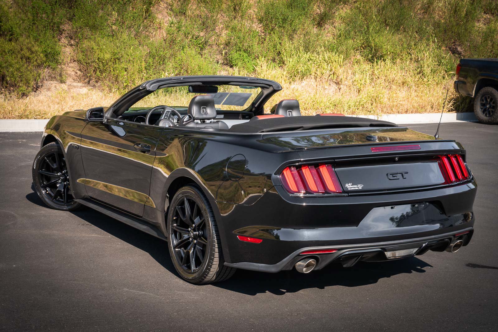 Certified 2017 Ford Mustang GT Premium w/ Equipment Group 401A RWD image 10