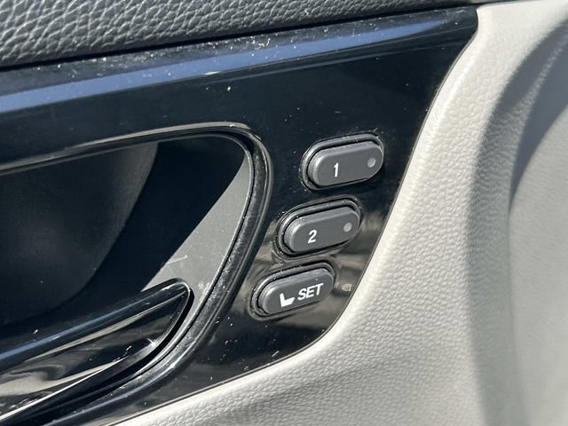 Used 2018 Honda Odyssey Elite image 35