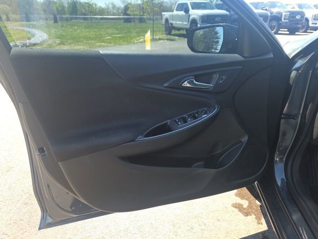 Used 2020 Chevrolet Malibu LT FWD image 21
