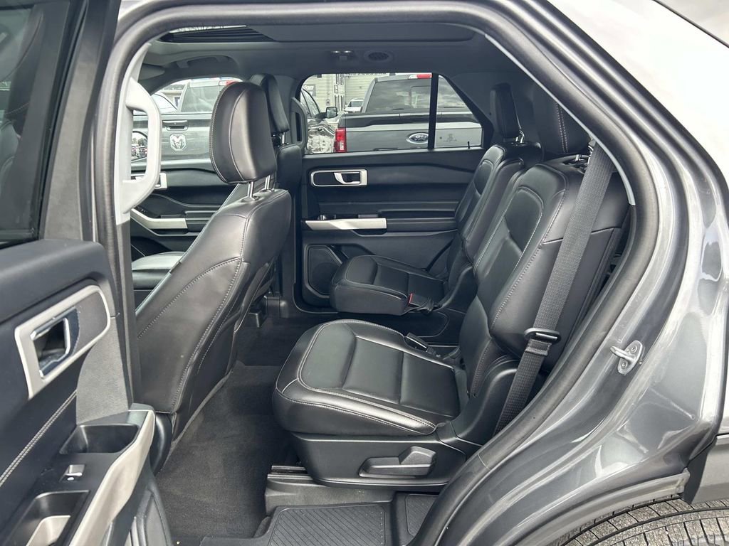 Certified 2022 Ford Explorer XLT w/ Equipment Group 202A image 12
