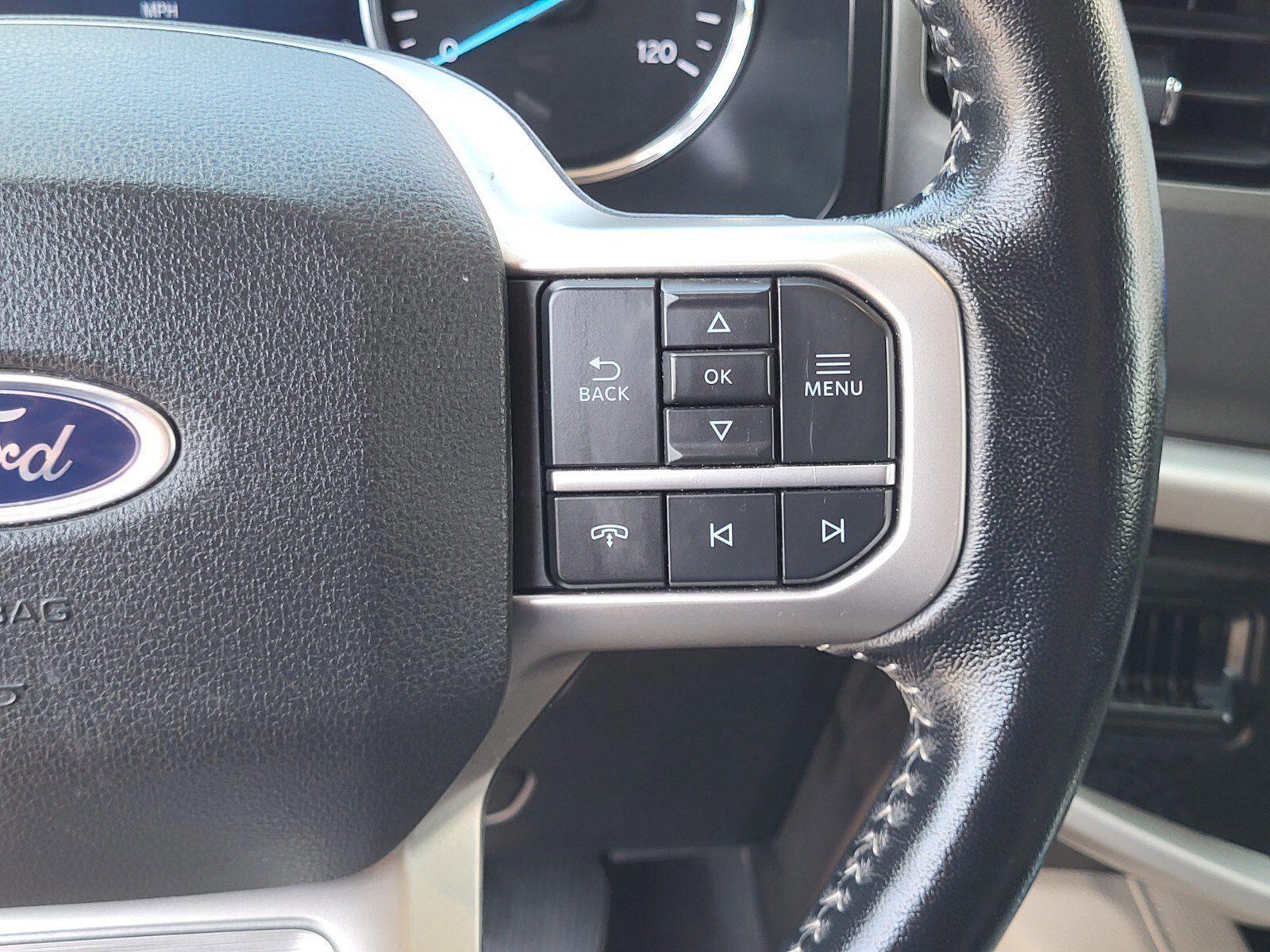 Certified 2023 Ford Expedition Max XLT image 28