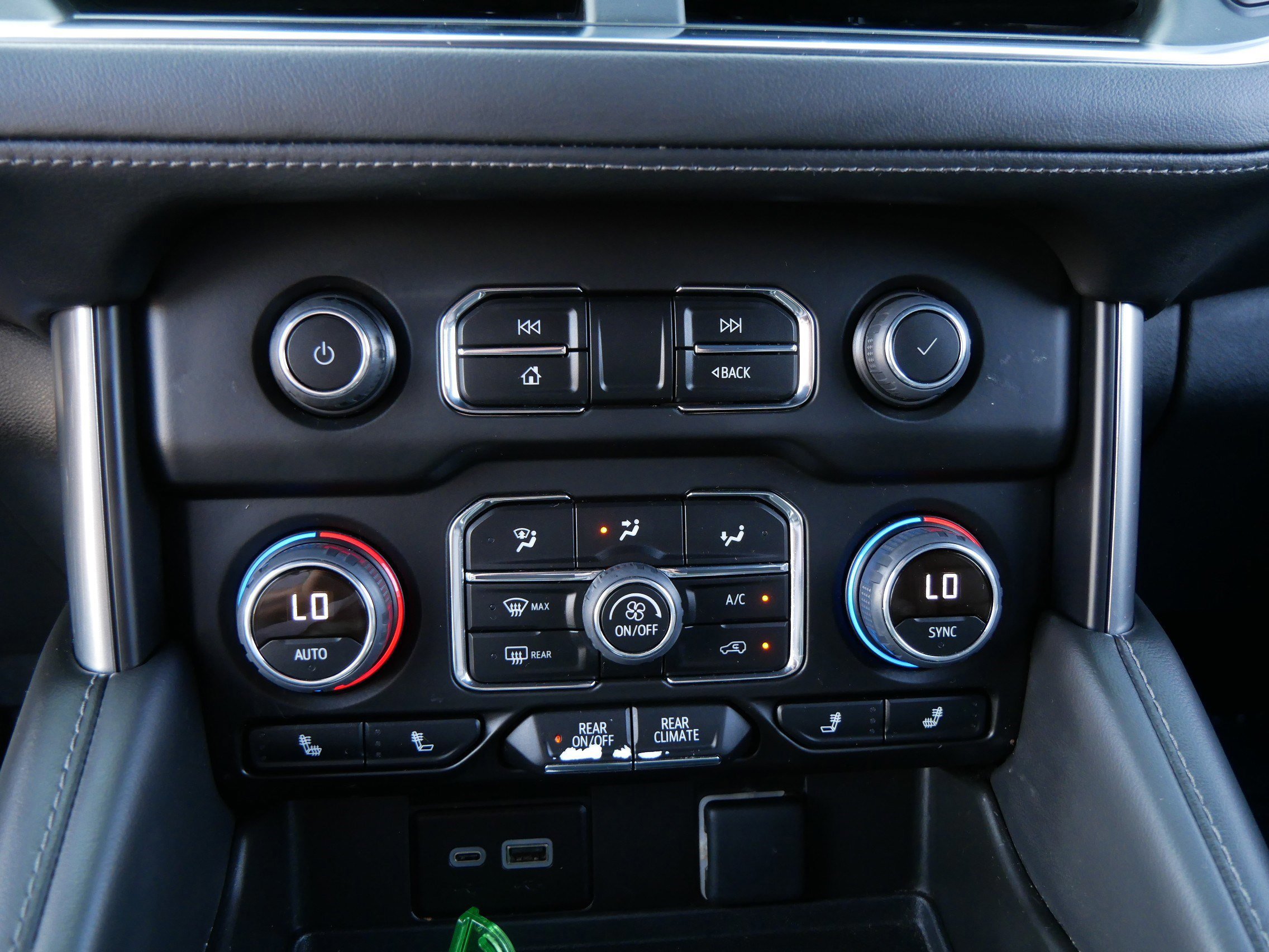 Used 2023 Chevrolet Tahoe LT image 23