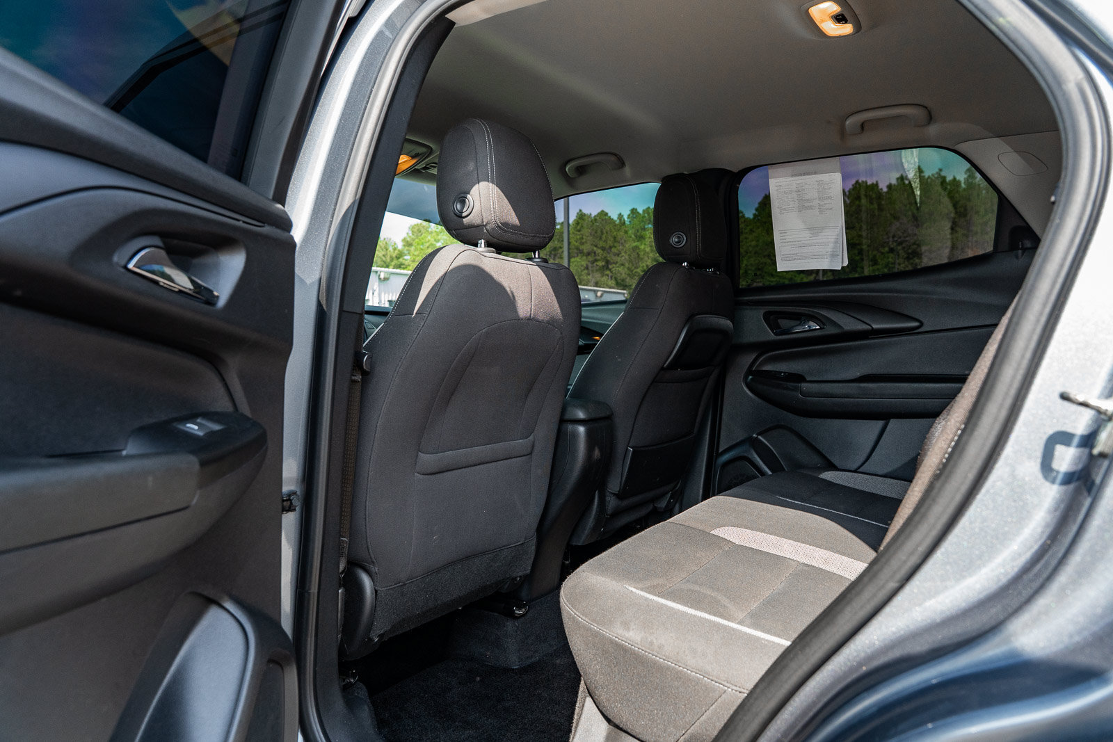 Used 2021 Chevrolet TrailBlazer LT FWD image 16
