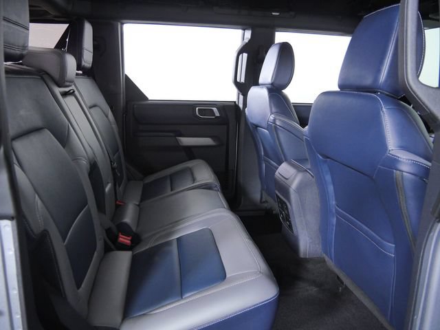 Certified 2022 Ford Bronco Outer Banks w/ Sasquatch Package AWD/4WD image 15