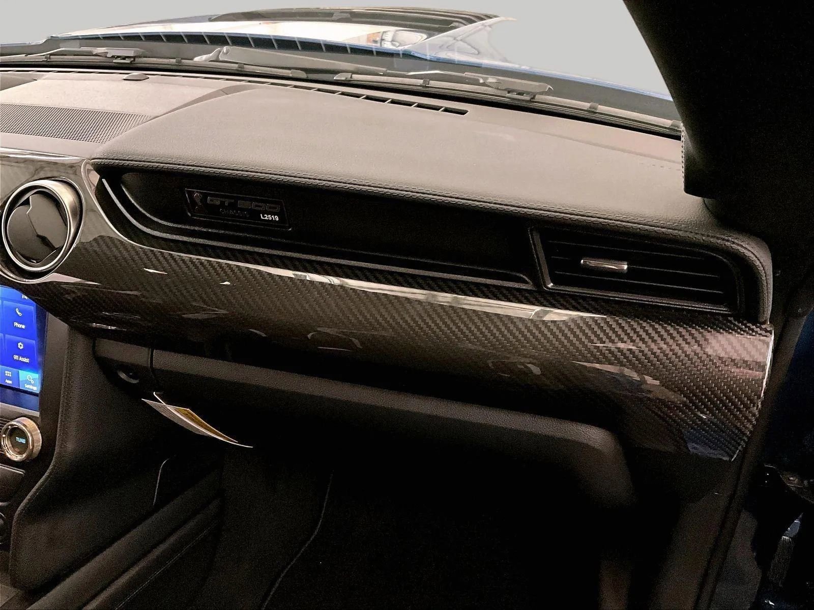 Certified 2020 Ford Mustang Shelby GT500 w/ Carbon Fiber Track Pack RWD image 15