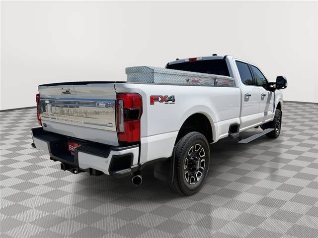 Certified 2024 Ford F250 Platinum w/ FX4 Off-Road Package AWD/4WD image 7