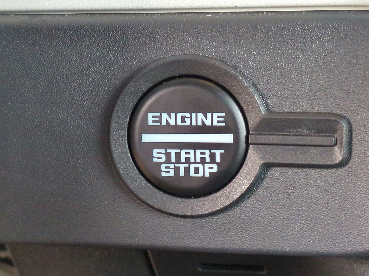 Certified 2025 Ford Bronco Stroppe Edition image 28