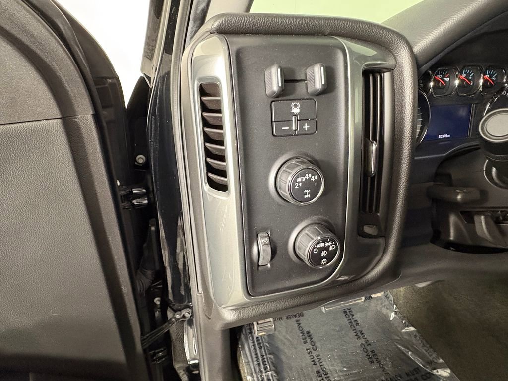 Used 2017 Chevrolet Silverado 1500 LT w/ All Star Edition AWD/4WD image 13
