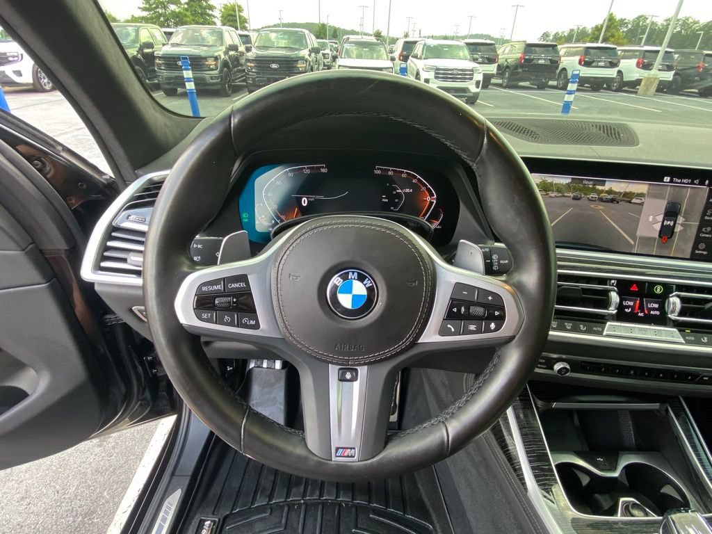 Used 2022 BMW X7 xDrive40i w/ M Sport Package AWD/4WD image 13